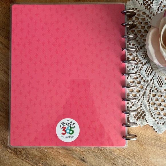 🎄Christmas Special🎄
Big Memory Keeping Happy Planner - Picture 2 of 6